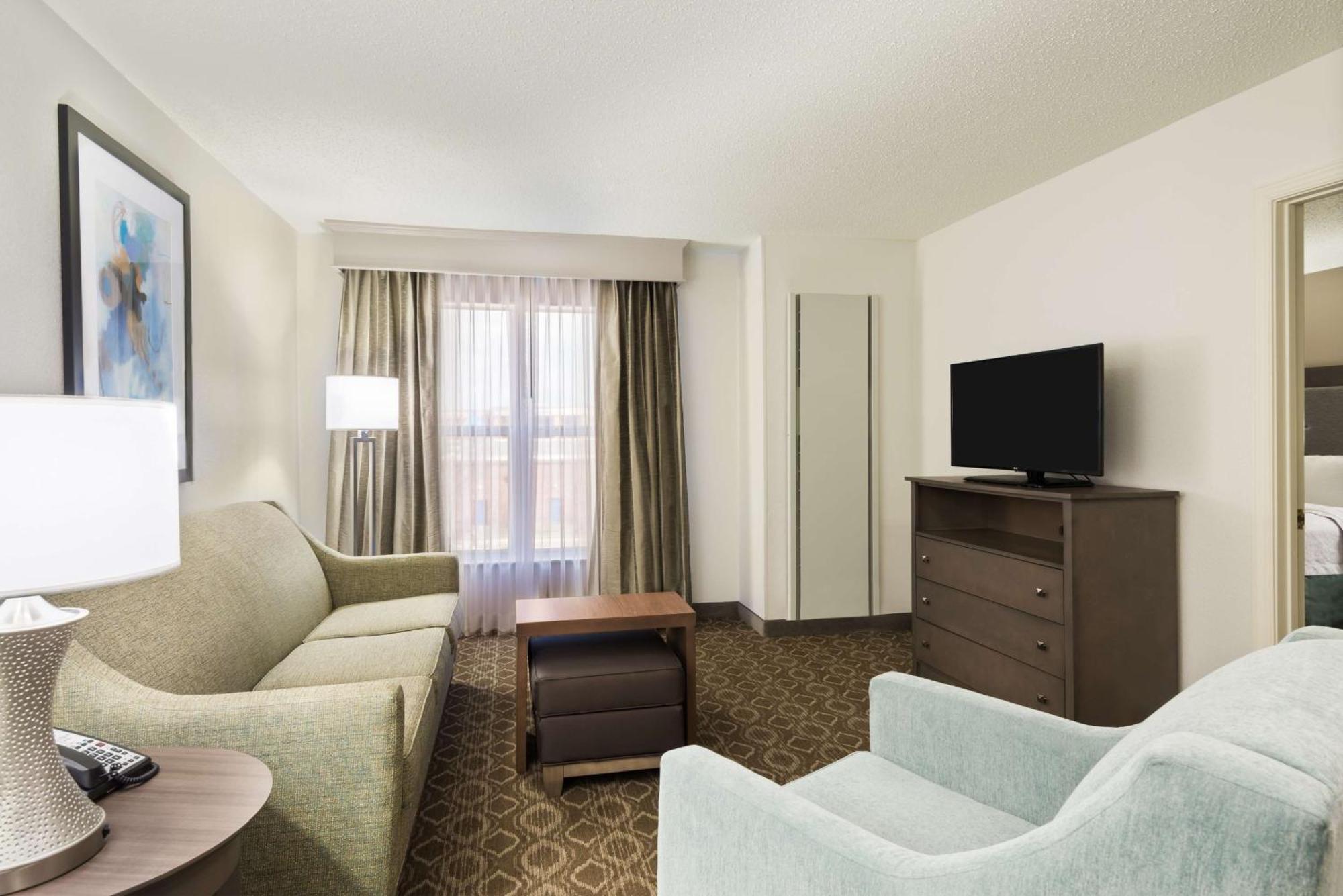 One-Bedroom King Suite Non-Smoking